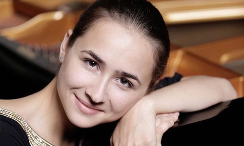 Anna Tsybuleva, piano